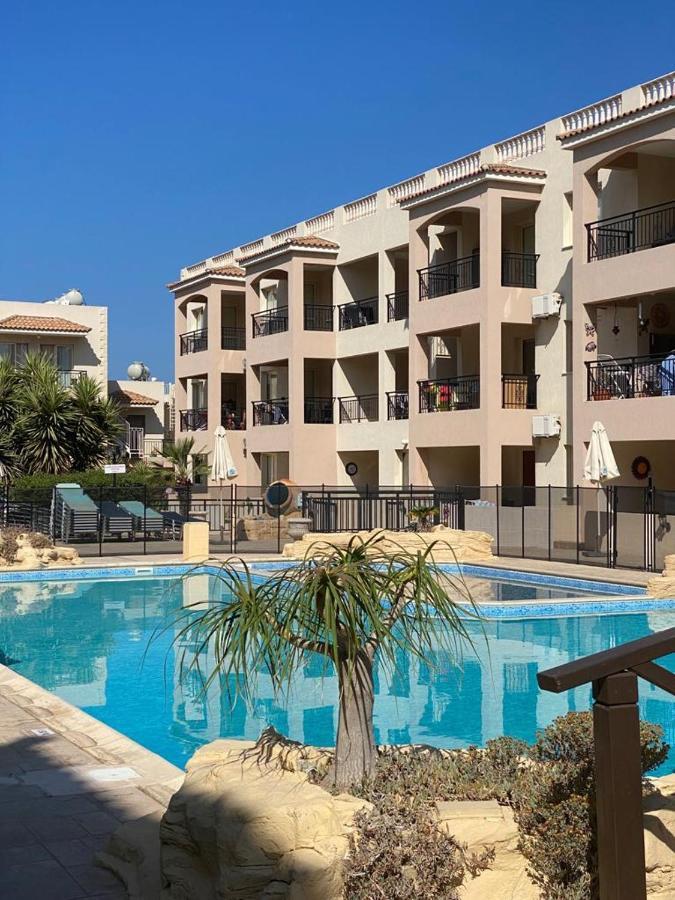 Royal Seacrest Residence Paphos Exterior photo