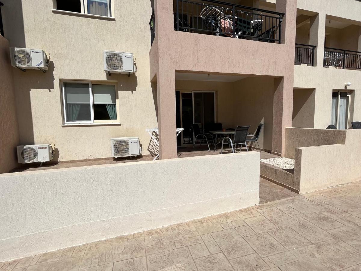 Royal Seacrest Residence Paphos Exterior photo