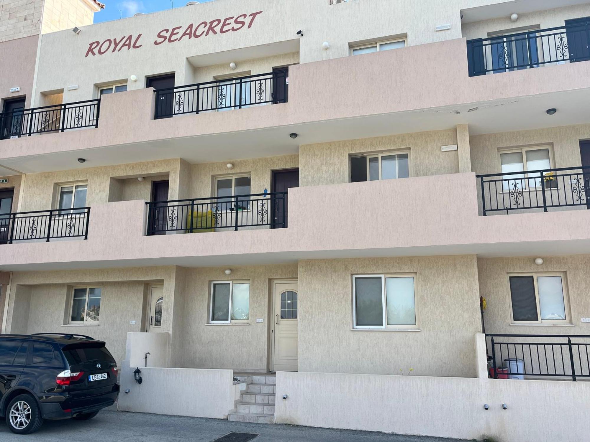 Royal Seacrest Residence Paphos Exterior photo